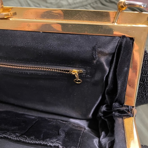 Vintage black gold Victorian floral beaded clutch heavy metal - Picture 4 of 7